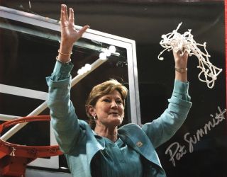Pat Summitt Tennessee Lady Volunteers Signed 8x10 Photo National Champions