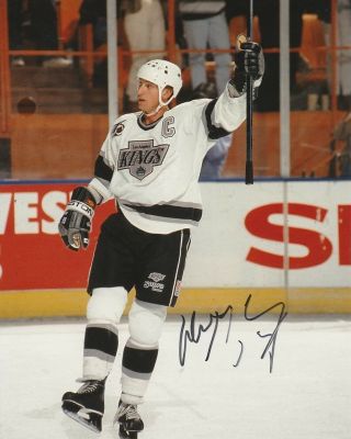 Wayne Gretzky Signed Los Angeles La Kings 8x10 Photo Autograph