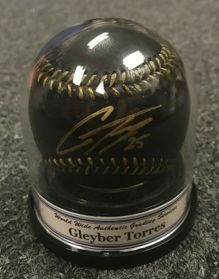 Gleyber Torres Signed Black Leather Baseball Wwa Graded 9.  5 Auto Jsa Witnessed