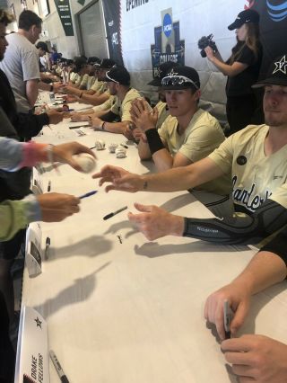 2019 Vanderbilt Commodores Signed College World Series Game Ball 8