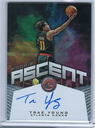 18 - 19 Panini Chronicles Trae Young Rookie Rc Ascent On Card Auto Autograph 8/99