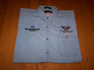 Authentic Xl Corvette Racing Team Members Short Sleeve Button Front Denim Shirt