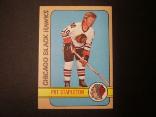 1972 - 73 Topps Nhl Black Hawks Pat Stapleton Card 70