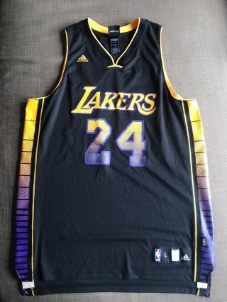 Nba Los Angeles Lakers Mens Jersey Kobe Bryant 24 Msrp $120
