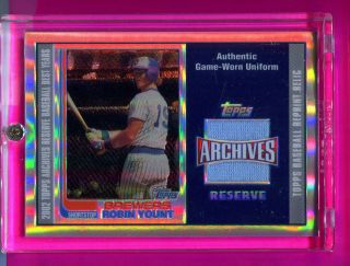 2002 Topps Archives Reserve Robin Yount Game Worn Jersey Card Hof