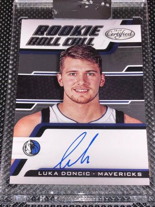 2018 - 19 Certified Luka Doncic Rookie Roll Call On Card Auto Sp Roy Mavericks