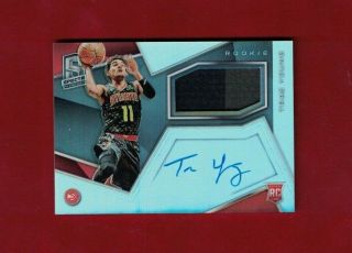 2018 - 19 Panini Spectra Trae Young (hawks) Autograph Auto Patch Jersey Rc /299
