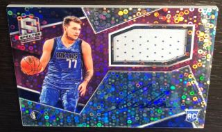 Luka Doncic 2018 - 19 Spectra Neon Pink Autograph True Rookie Patch Auto Rpa /25