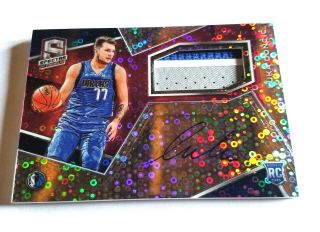 2018 - 19 Spectra Neon Pink Luka Doncic Rpa /25 Rc 3 Color Patch Auto On Card