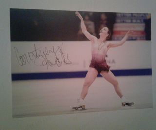 Courtney Hicks Autographed 5x7 Photo Usa Figure Skating