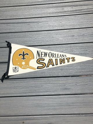 Vintage Nfl Orleans Saints Pennant - Single Bar Facemask