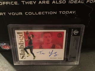 2018 - 19 Panini Encased Trae Young Rc Auto 9/10 Bgs 9 10 Auto On Card