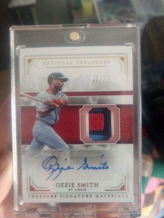 2017 Panini National Treasures Ozzie Smith 3 Color Auto Patch 7/10