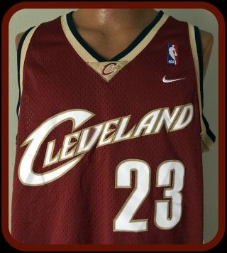 Lebron James Nike Stitched Cleveland Cavaliers Jersey Adult Large,  2 Inches