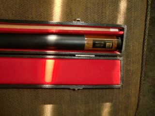Willie Hoppe Pool Cue & Autographed Casee