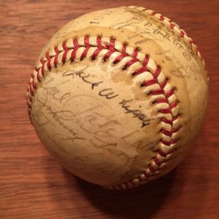 1945 Seattle Rainers Team Signed / Autographed Baseball 4
