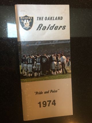 Oakland Raiders Vintage Nfl 1974 Media Tv Radio Guide Hard To Find