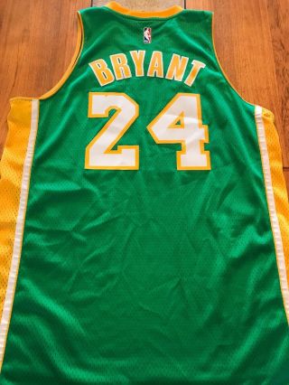 Kobe Bryant Los Angeles Lakers NBA Jersey Men XL Adidas 24 Green & Yellow Sewn 4