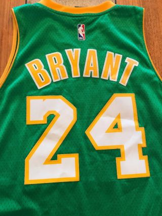 Kobe Bryant Los Angeles Lakers NBA Jersey Men XL Adidas 24 Green & Yellow Sewn 5