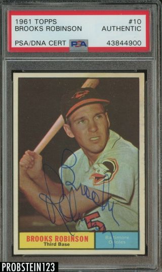 1961 Topps 10 Brooks Robinson Hof Signed Auto Orioles Psa/dna Authentic