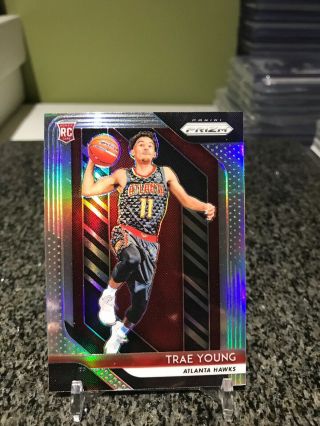 2018 - 19 Prizm 78 Trae Young Rookie Card Rc Holo Silver Refractor Sp