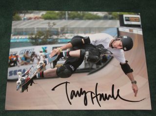 CRAZY TRICKS TONY HAWK signed 8X10 Photo - PROOF - The Birdman 2