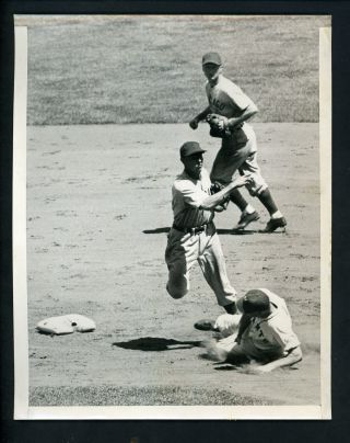 Bobby Sturgeon & Johnny Mize 1946 Type 1 Press Photo Chicago Cubs Giants