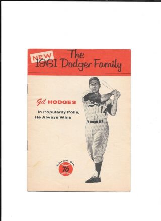1961 Union Oil Dodger Family Booklets Gil Hodges - Near