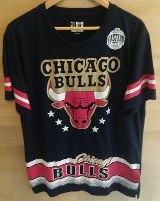 Nba Chicago Bulls Mens Xxl T - Shirt Graphic Short Sleeve With Side Slits