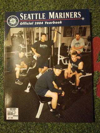 2004 Seattle Mariners Baseball Yearbook Ichiro Suzuki Edgar Martinez