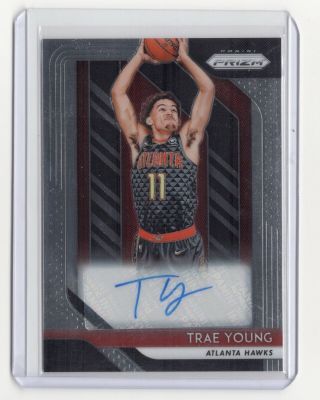 2018 - 19 Prizm Trae Young Autograph Rookie Card Auto Hawks