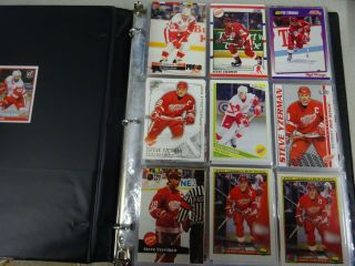 Nhl Detroit Red Wings Binder Of Hockey Trading Cards 144,  Score Upper Deck