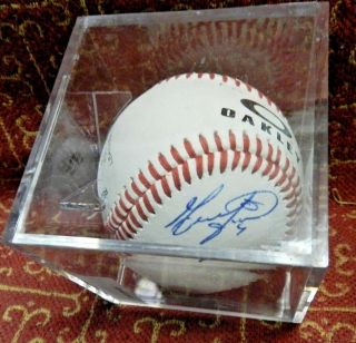 Gerald Laird Oakley - Wilson A1010s Signed Autographed Baseball Clear Case
