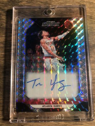 2018 - 19 Panini Prizm Mosaic - Trae Young Rookie Autograph