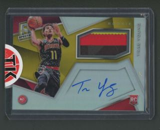 2018 - 19 Panini Spectra Gold Trae Young Hawks Rpa Rc Patch Auto 6/10