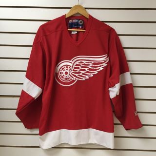 Vintage Detriot Red Wings Hockey Jersey Size Medium