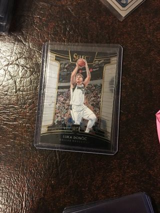 2018 - 19 Panini Select Luka Doncic Concourse Rookie Silver Mavs Rc 25