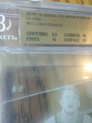 Luka Doncic 2018 - 19 PANINI ABSOLUTE MEMORABILIA GLASS ROOKIE PRISTINE BGS 10 10