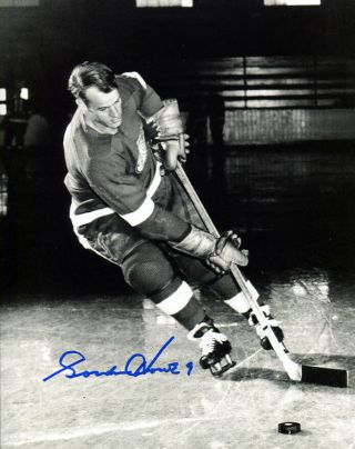 Gordie Howe Signed Autograph 8x10 Photo Detroit Red Wings