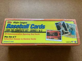 1995 Topps Mlb Baseball Series 1 & 2 Complete 677 Card Set &