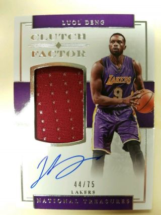 17/75 Luol Deng 2016 - 17 National Treasures Clutch Factor Jersey Auto Autograph