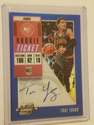 2018 - 19 Contenders Optic Trae Young Blue Auto Autograph Variation D 47/49 Prizm