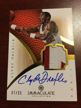Clyde Drexler 2012 - 13 Immaculate 3 Color Patch Auto Gold /25 Hof Trailblazers