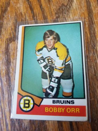 1974 - 75 O - Pee - Chee Bobby Orr 100 Hockey Card