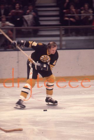 1976 Wayne Cashman Boston Bruins - 35mm Hockey Slide