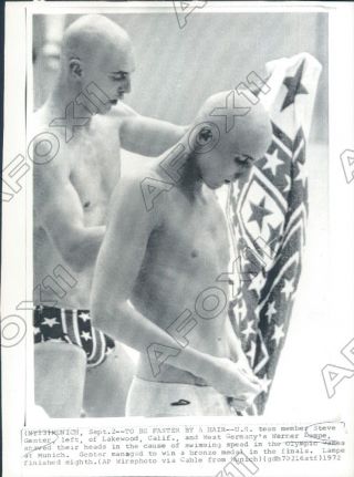 1974 Munich Olympics Us Swim Team Steve Genter Bronze Medal Press Photo