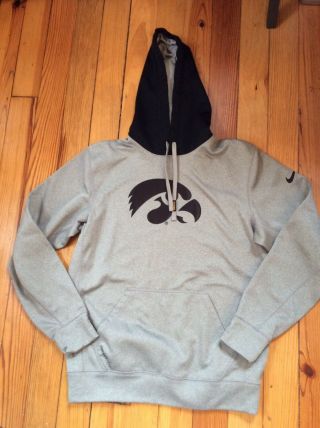 Nike University Of Iowa Hawkeyes Therma - Fit Hoodie - Gray/black - Sz S Small