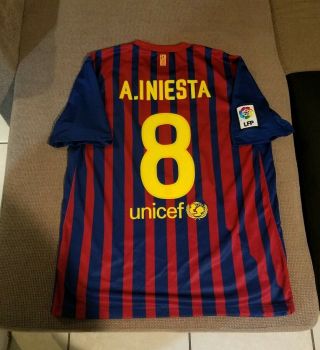 Barcelona Soccer Jersey A.  Iniesta 8season 2011/2012 Size L.