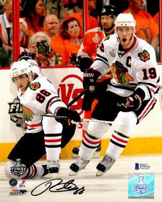 Beckett - Bas Patrick Kane Autographed - Signed 2010 Stanley Cup Goal 8x10 Photo 156