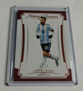 R11,  733 - Lionel Messi - 2018 National Treasures - 10 - 5/25 - Argentina -